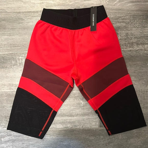 SECNDNTURE Pants - BNWT! SECNDNTURE Women’s Red/Black Long Biker Compression Shorts ❤️🖤